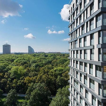 Centrum Park Studio Прага Екстериор снимка