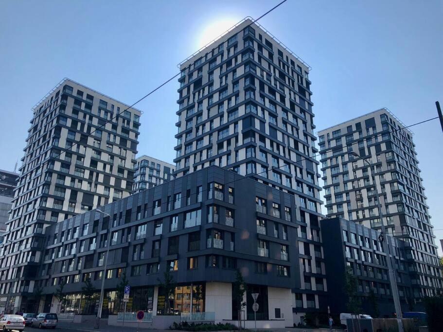 Centrum Park Studio Прага Екстериор снимка